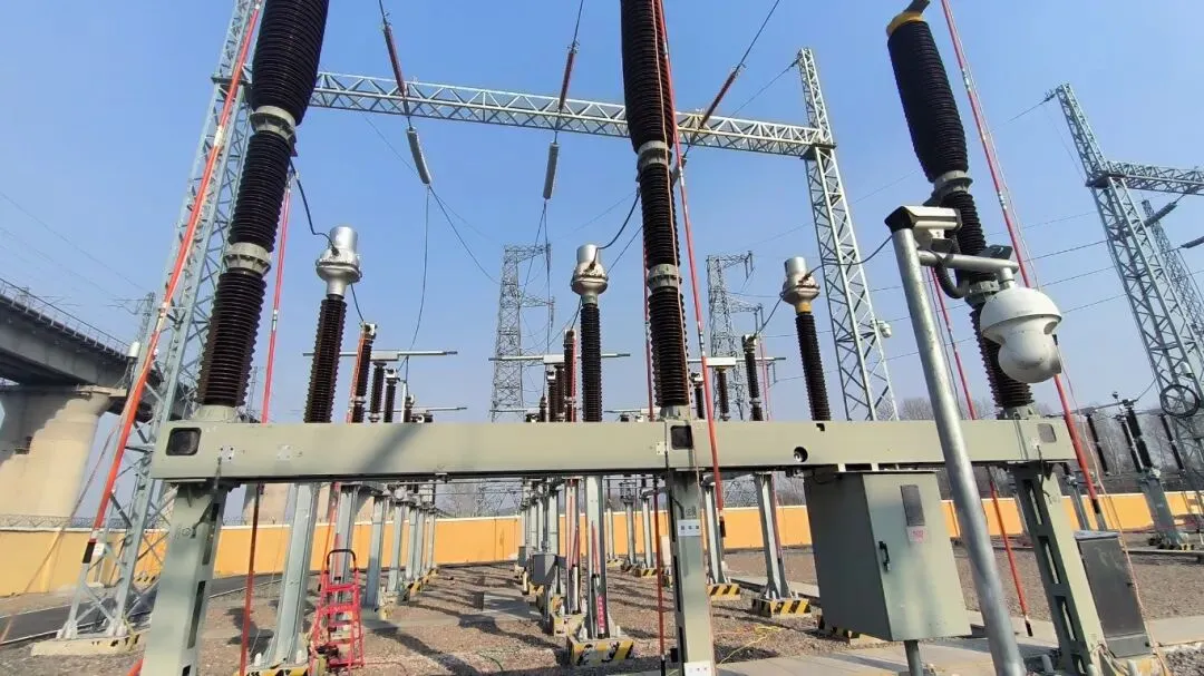 Traction substation.jpg Traction substation.jpg