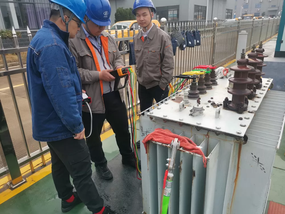 On-site display of HDRT-310 10A Handheld Three-winding Transformer Ohmmeter On-site display of HDRT-310 10A Handheld Three-winding Transformer Ohmmeter
